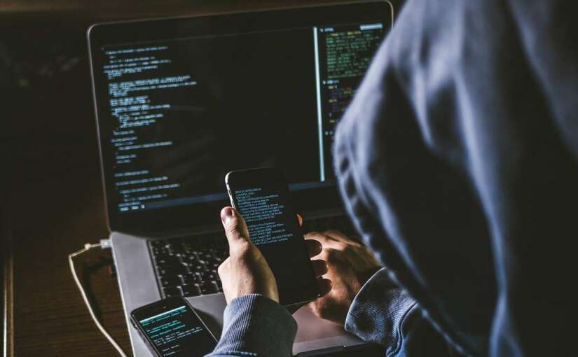 Social hacking v přímém přenosu